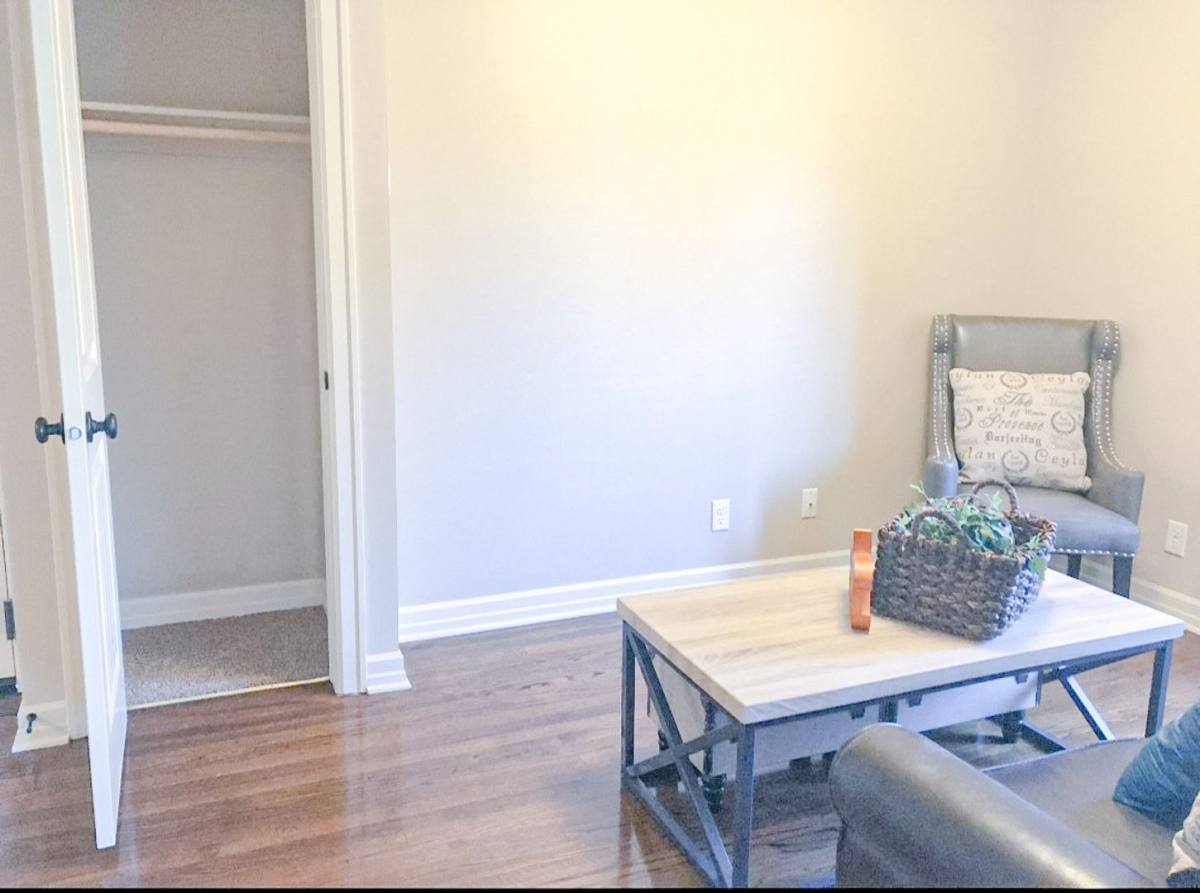 Apartment for rent at 515 S 31st St, Omaha, NE 68105
