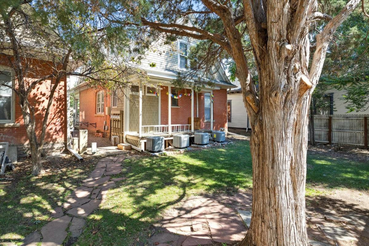 Governor's Row, 1602-1620 Walnut St, Boulder, CO 80302 - Apartment for Rent - Image 4