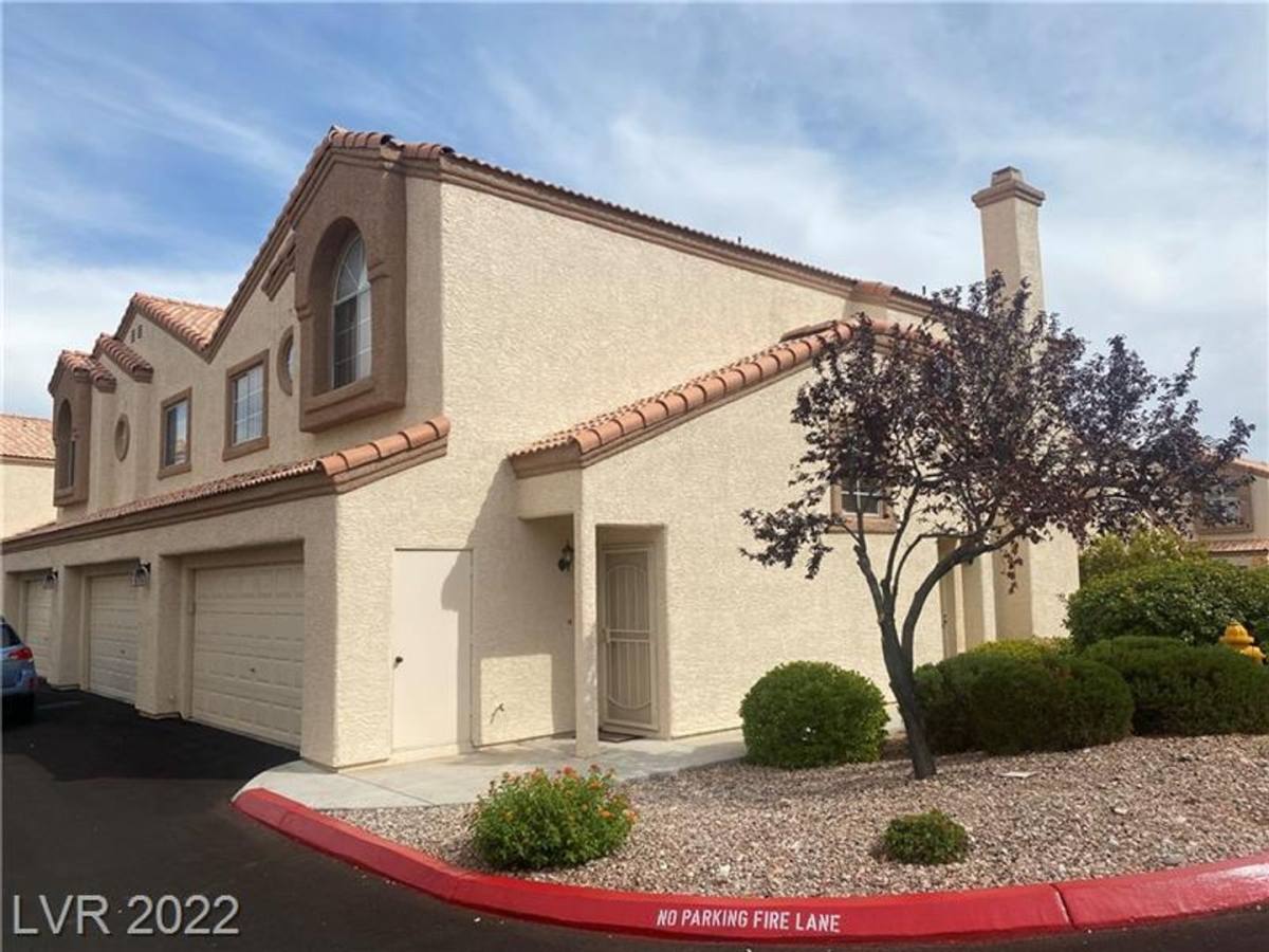 Condo for rent at 8301 Boseck Dr, Las Vegas, NV 89145