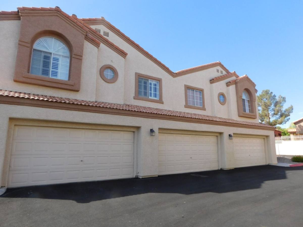 Condo for rent at 8301 Boseck Dr, Las Vegas, NV 89145