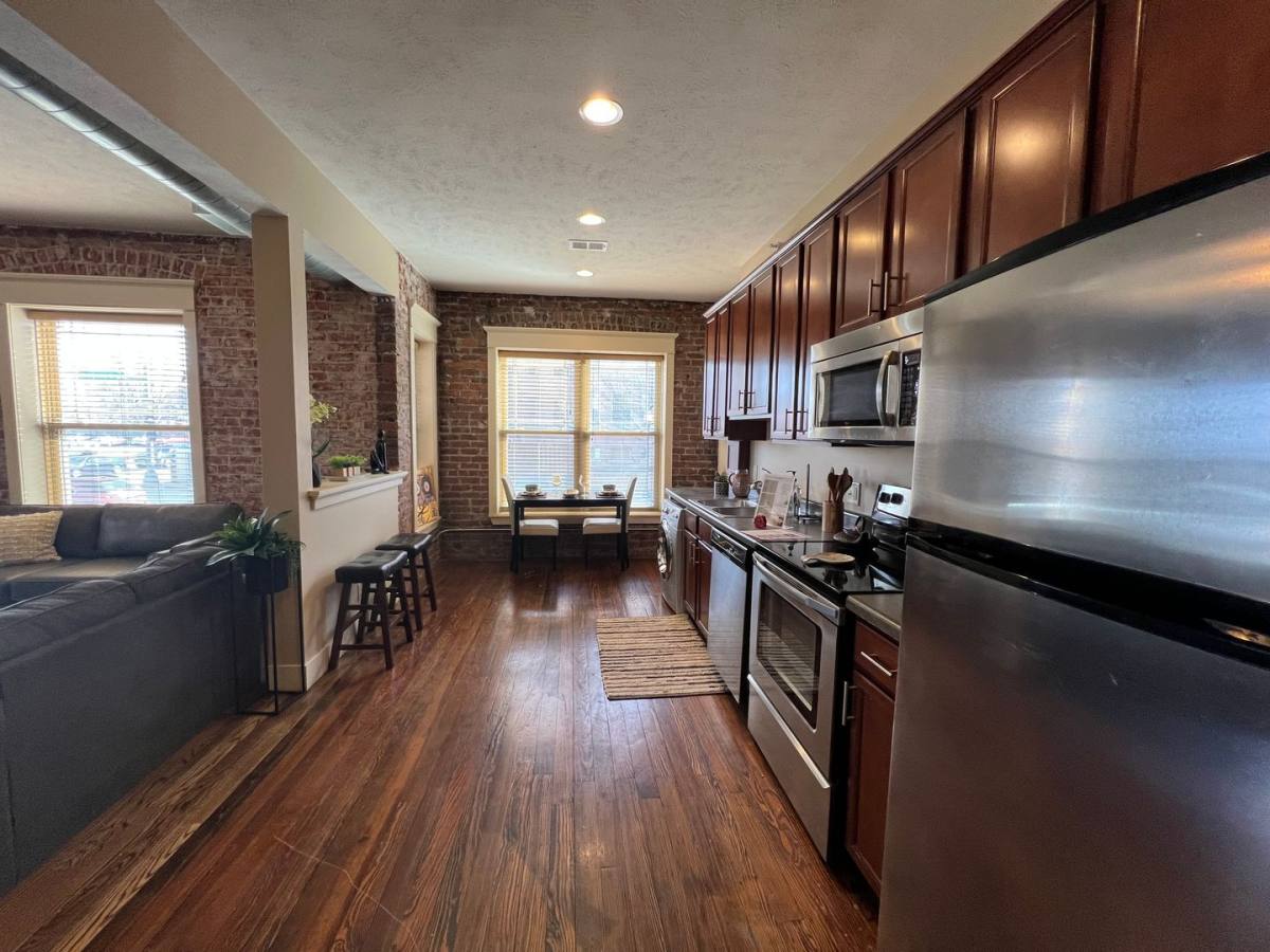 Apartment for rent at 2934 Leavenworth, Omaha, NE 68105