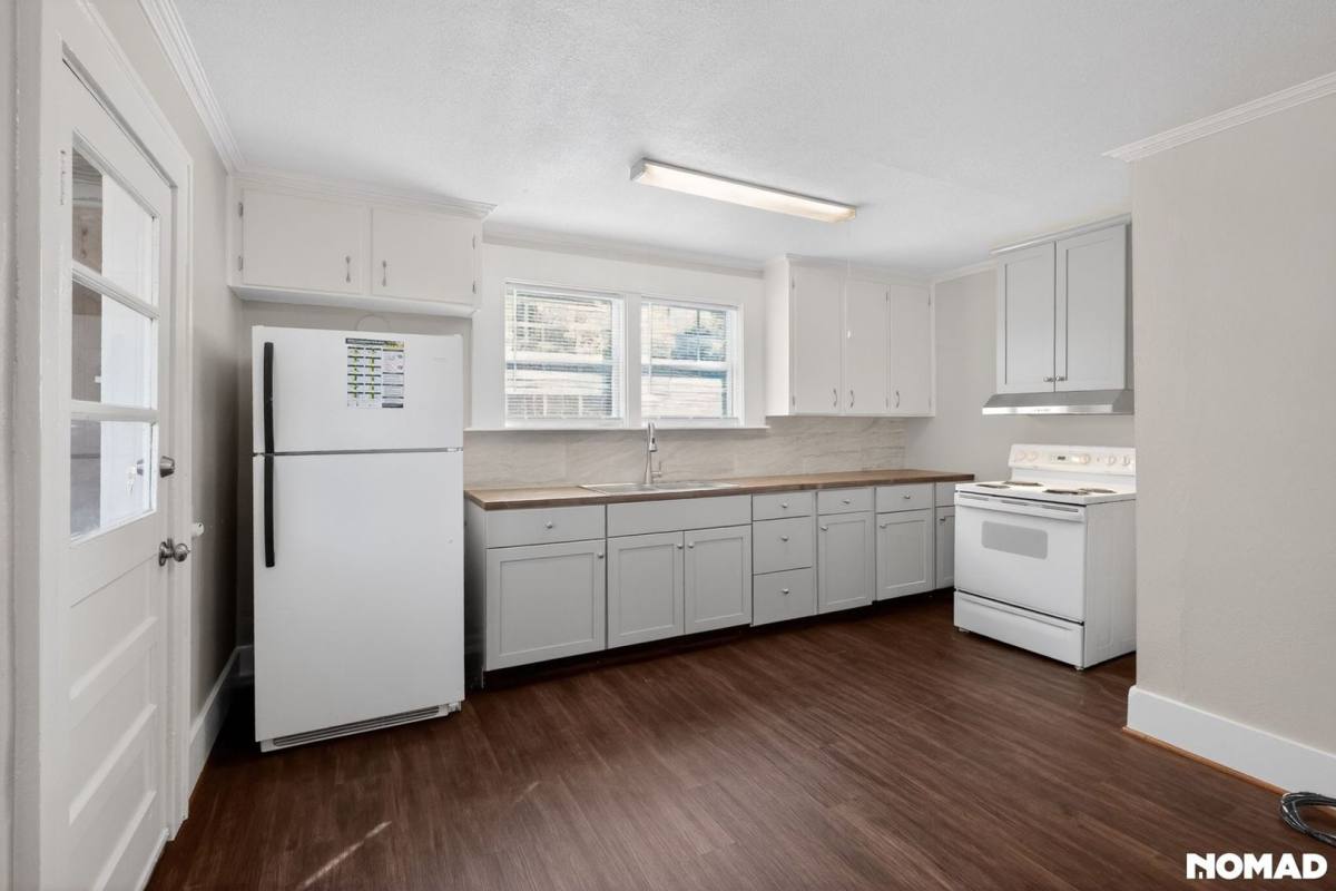 House for rent at 2002 E 51st St, Savannah, GA 31404