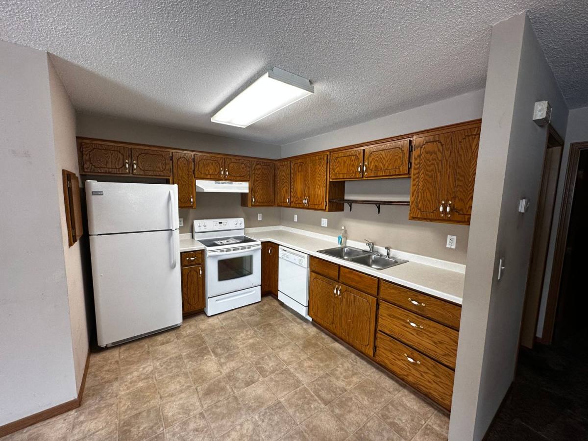 Apartment for rent at 812 6th Ave NE, Buffalo, MN 55313