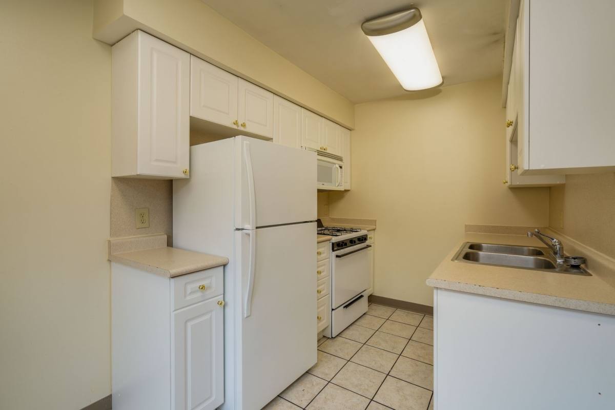 Apartment for rent at 310 E 18th Ave, Columbus, OH 43201