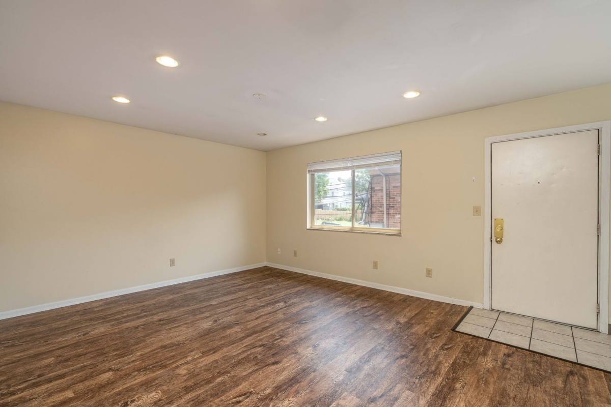 Apartment for rent at 310 E 18th Ave, Columbus, OH 43201