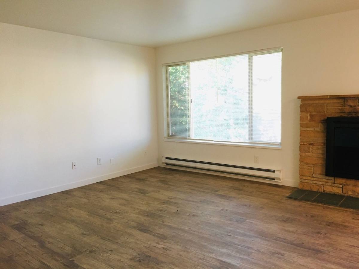 Apartment for rent at 520 & 524 NE, Seattle, WA 98125