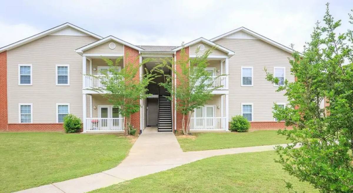 Apartment for rent at 2600 Old Amy Rd, Laurel, MS 39440