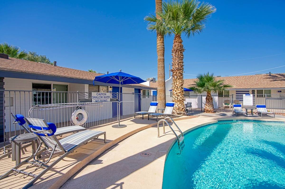 Apartment for rent at 929 E Bethany Home Rd, Phoenix, AZ 85014