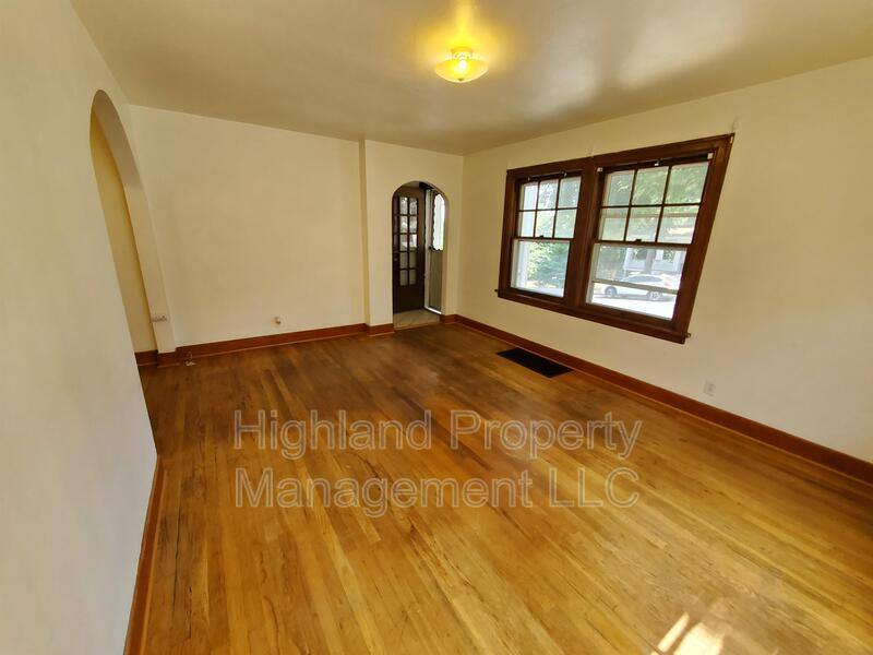 Apartment for rent at 322 W Main St, Pullman, WA 99163