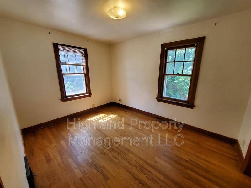 Apartment for rent at 322 W Main St, Pullman, WA 99163