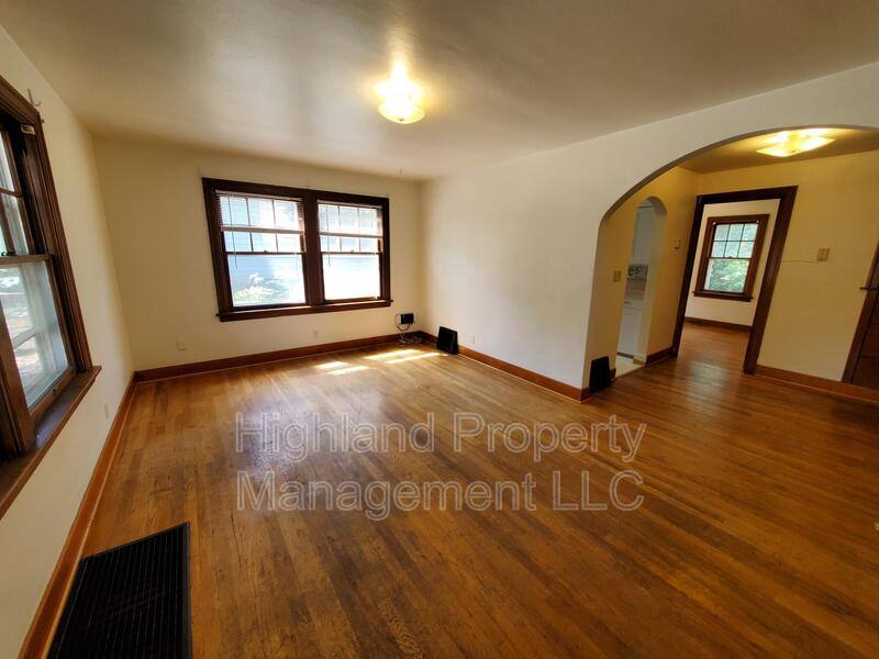 Apartment for rent at 322 W Main St, Pullman, WA 99163