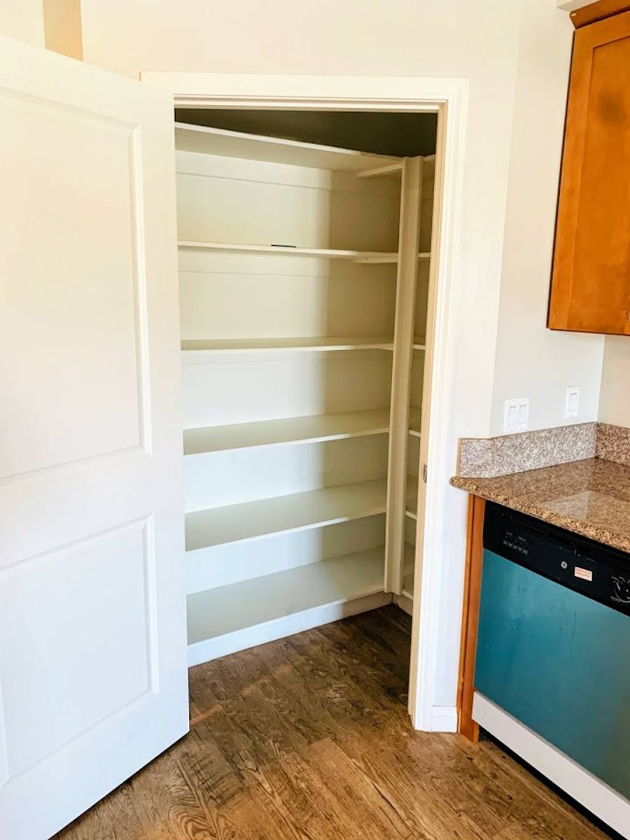 Apartment for rent at 15313 Cabrito Rd, Van Nuys, CA 91406