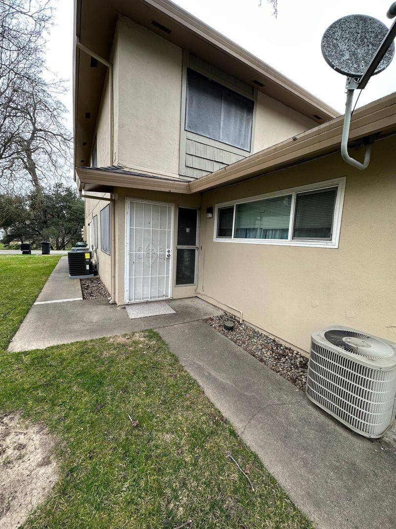 House for rent at 5133 Connecticut Dr, Sacramento, CA 95841