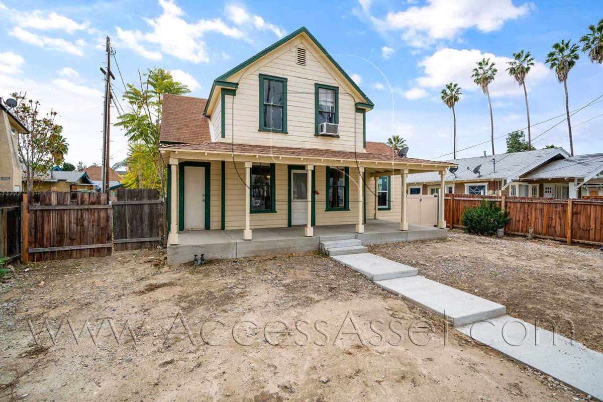 Townhouse for rent at 113 E Kimball, Hemet, CA 92543