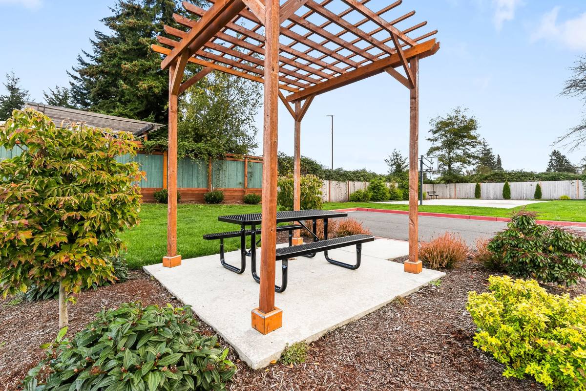 Apartment for rent at 1019 Curtis St, Sedro Woolley, WA 98284