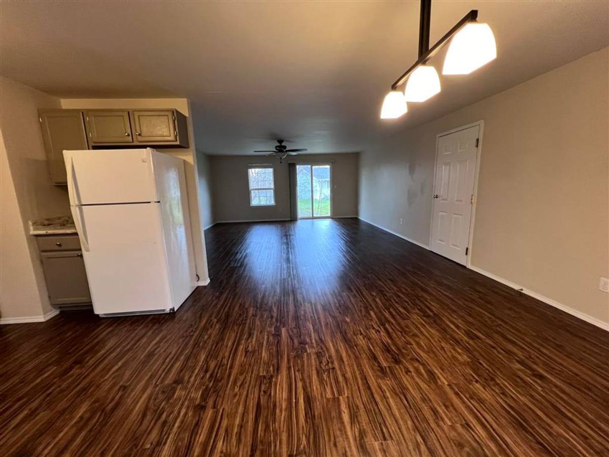 Apartment for rent at 1508 N Waugh Rd, Mount Vernon, WA 98273