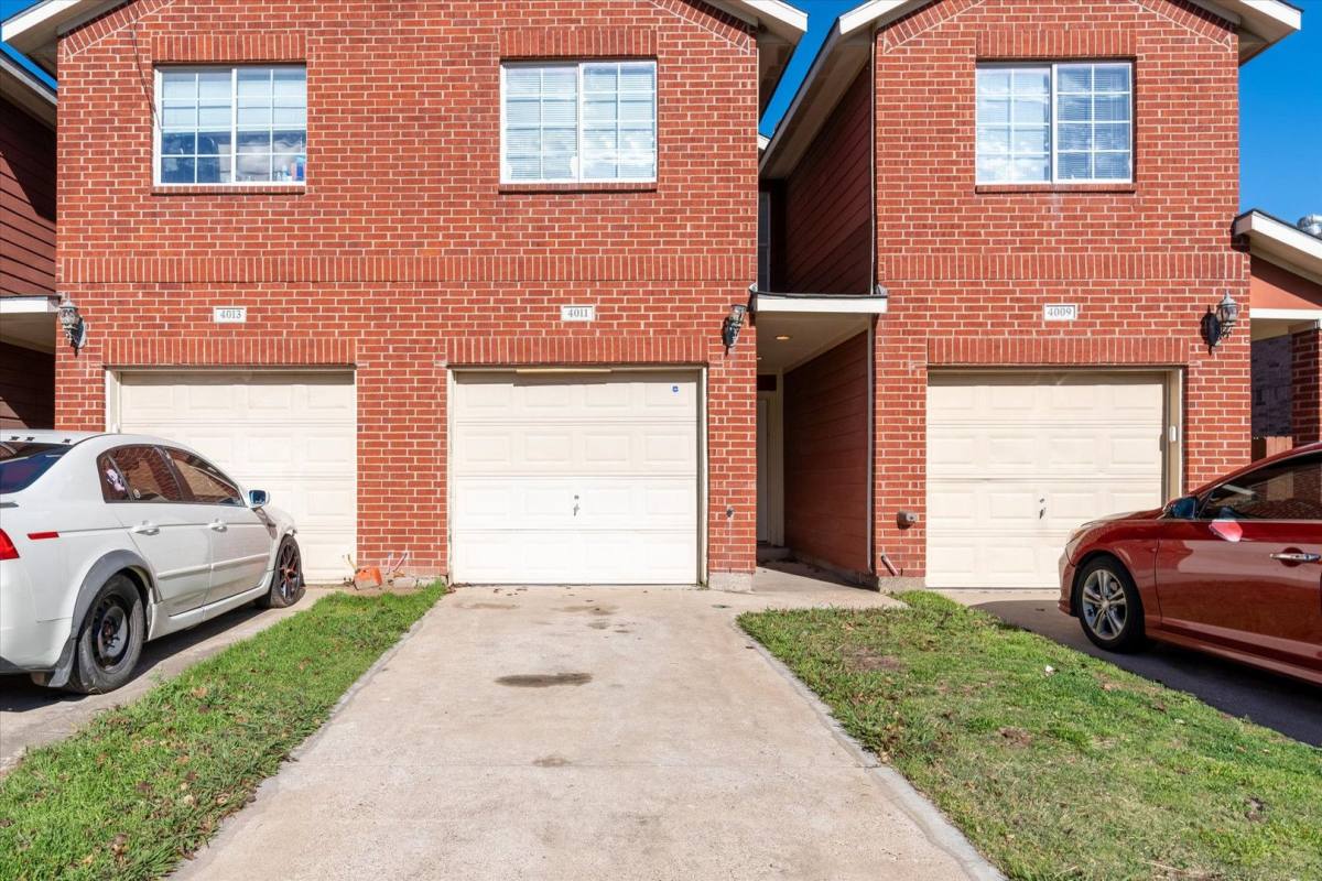 Townhouse for rent at 4011 Preferred Place, Dallas, TX 75237