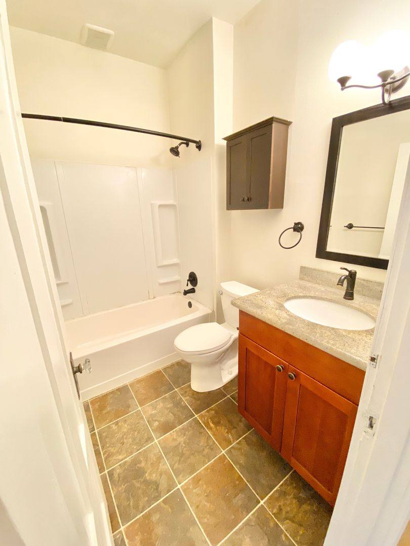 Apartment for rent at 810 E Denny Way, Seattle, WA 98122