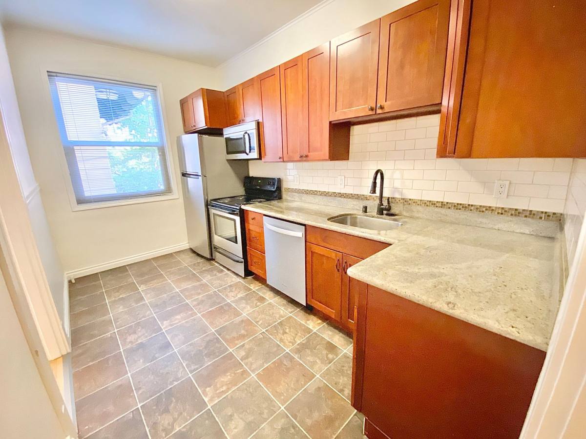 Apartment for rent at 810 E Denny Way, Seattle, WA 98122