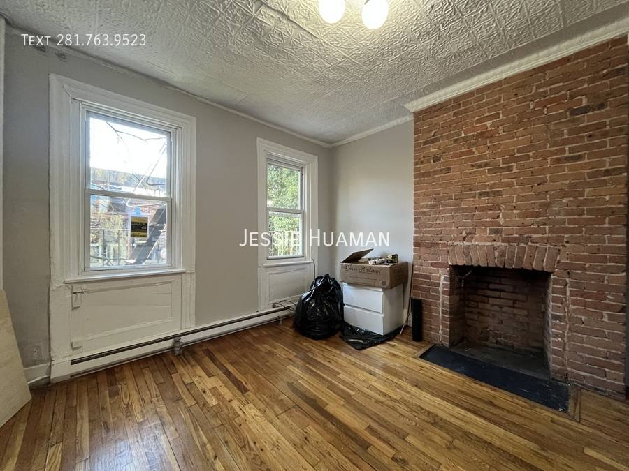 Condo for rent at 17 Gay St #G, New York, NY 10014