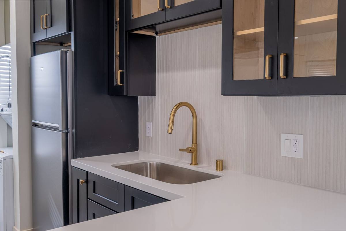 Apartment for rent at 216-218 N Catalina Ave, Redondo Beach, CA 90277