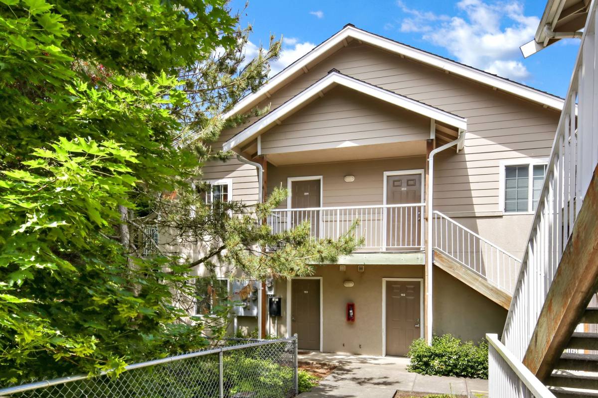 Apartment for rent at 2600, 2604, 2608 Douglas Ave, Bellingham, WA 98225