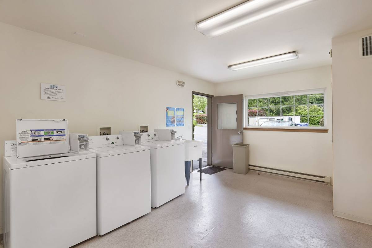 Apartment for rent at 2600, 2604, 2608 Douglas Ave, Bellingham, WA 98225