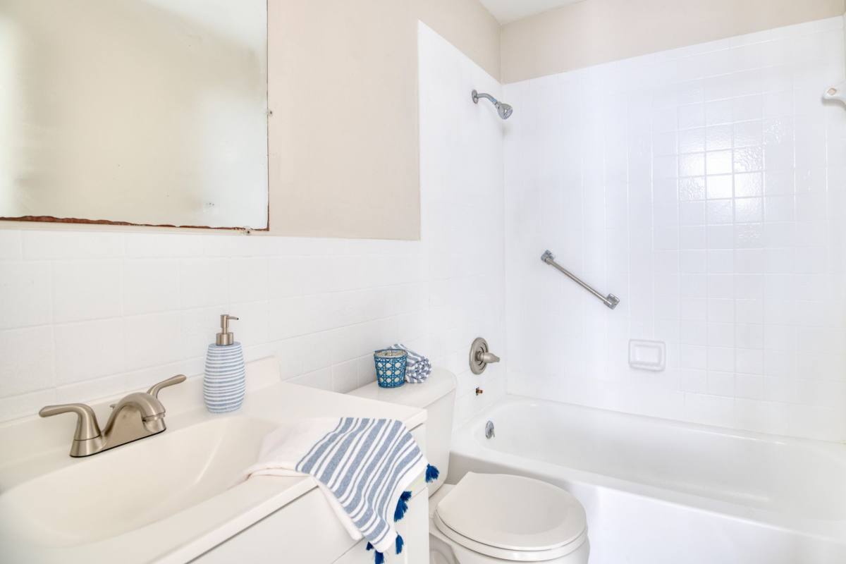 Apartment for rent at 4203 NE 2nd Way, Gainesville, FL 32609