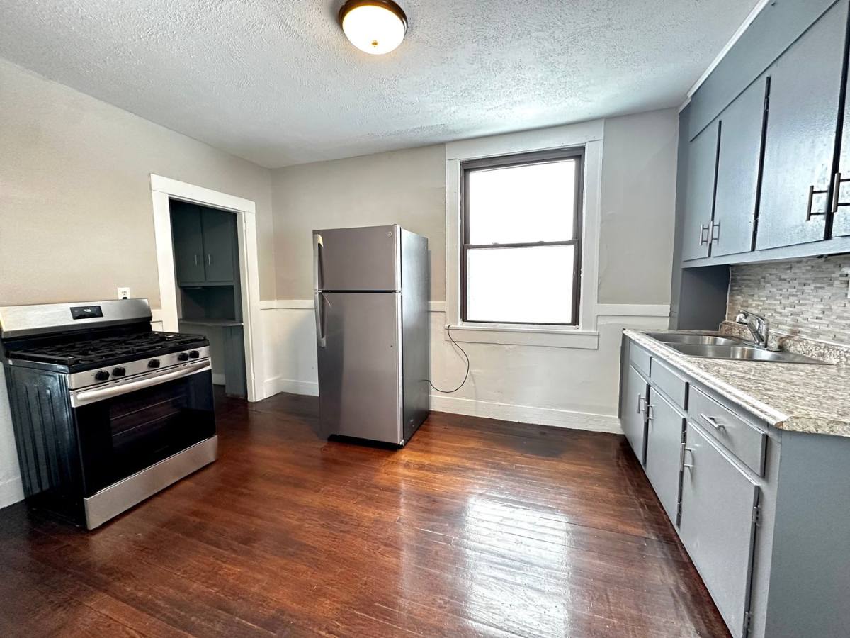 Apartment for rent at 56 Clinton Ave, Holyoke, MA 01040