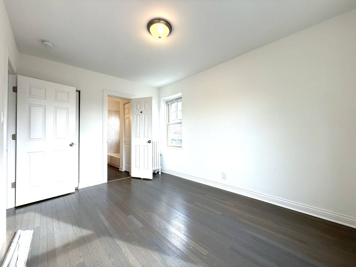Apartment for rent at 1800 N Farwell Ave, Milwaukee, WI 53202