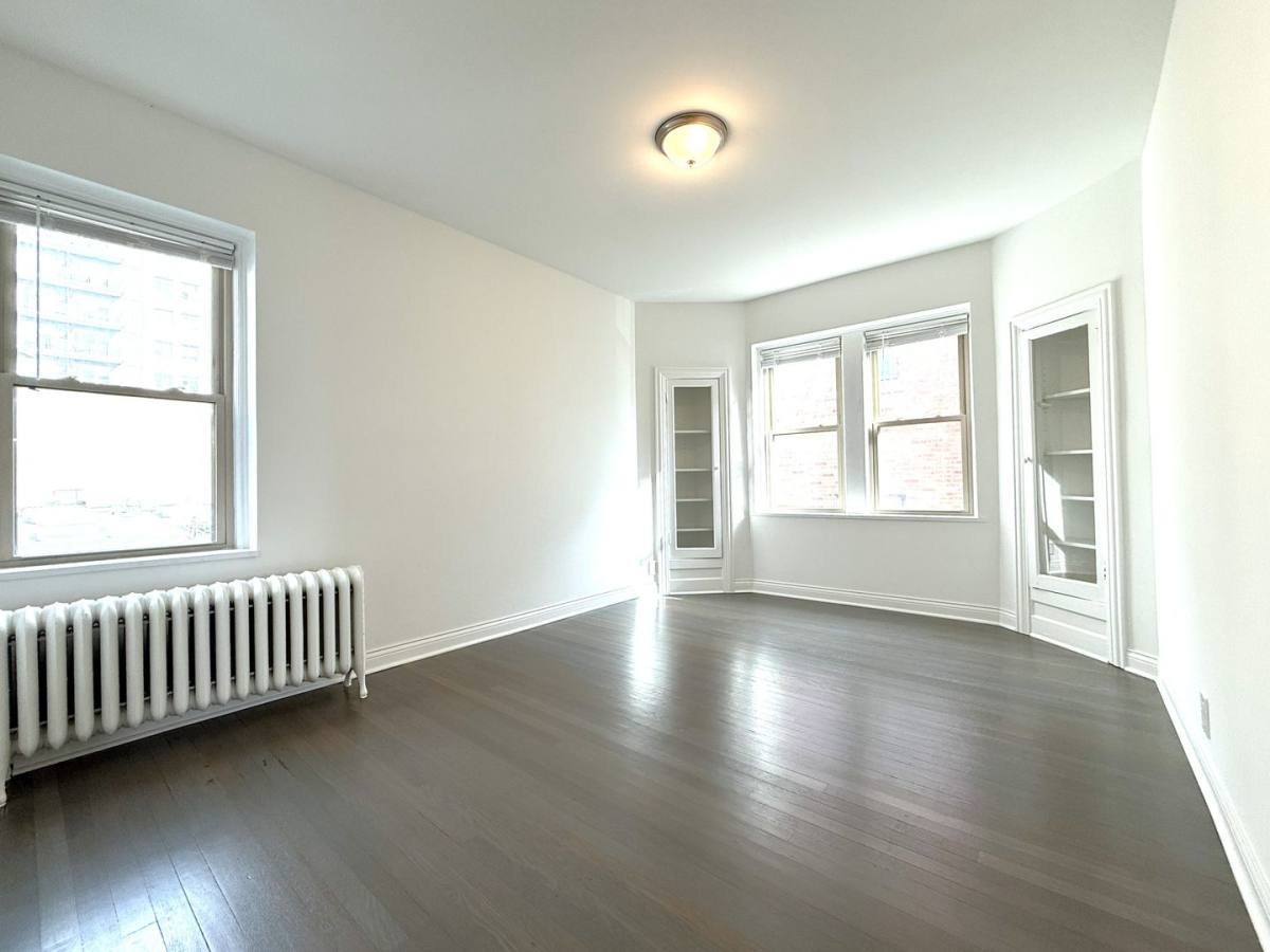 Apartment for rent at 1800 N Farwell Ave, Milwaukee, WI 53202