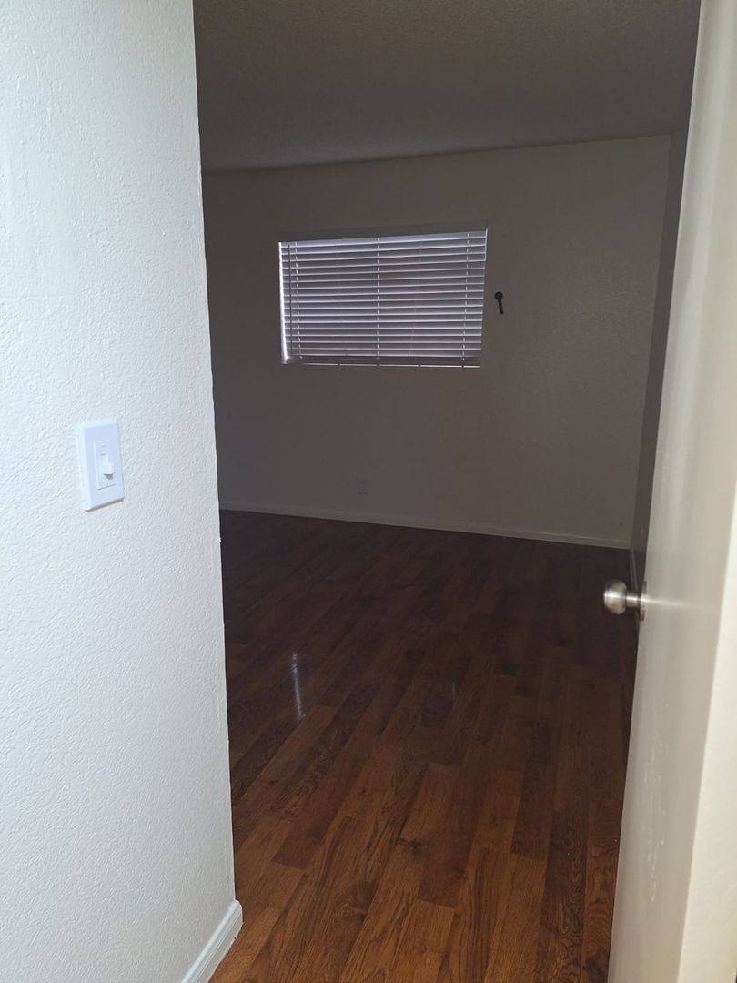 Apartment for rent at 4910 Owens Ave, Las Vegas, NV 89110