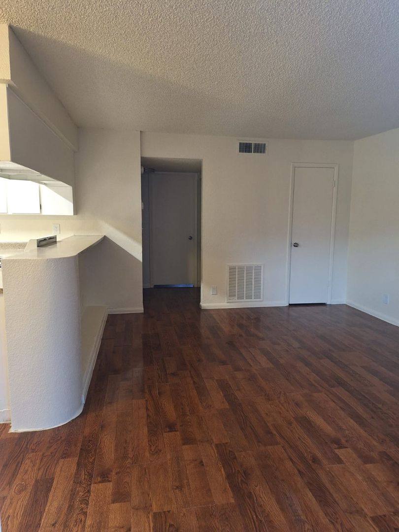 Apartment for rent at 4910 Owens Ave, Las Vegas, NV 89110