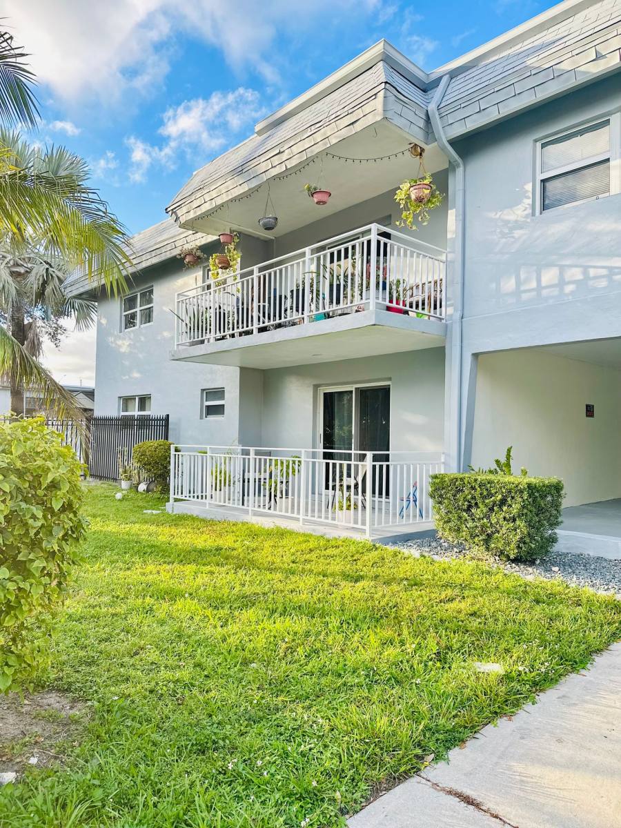 Apartment for rent at 2251 NE 170 St, North Miami Beach, FL 33160