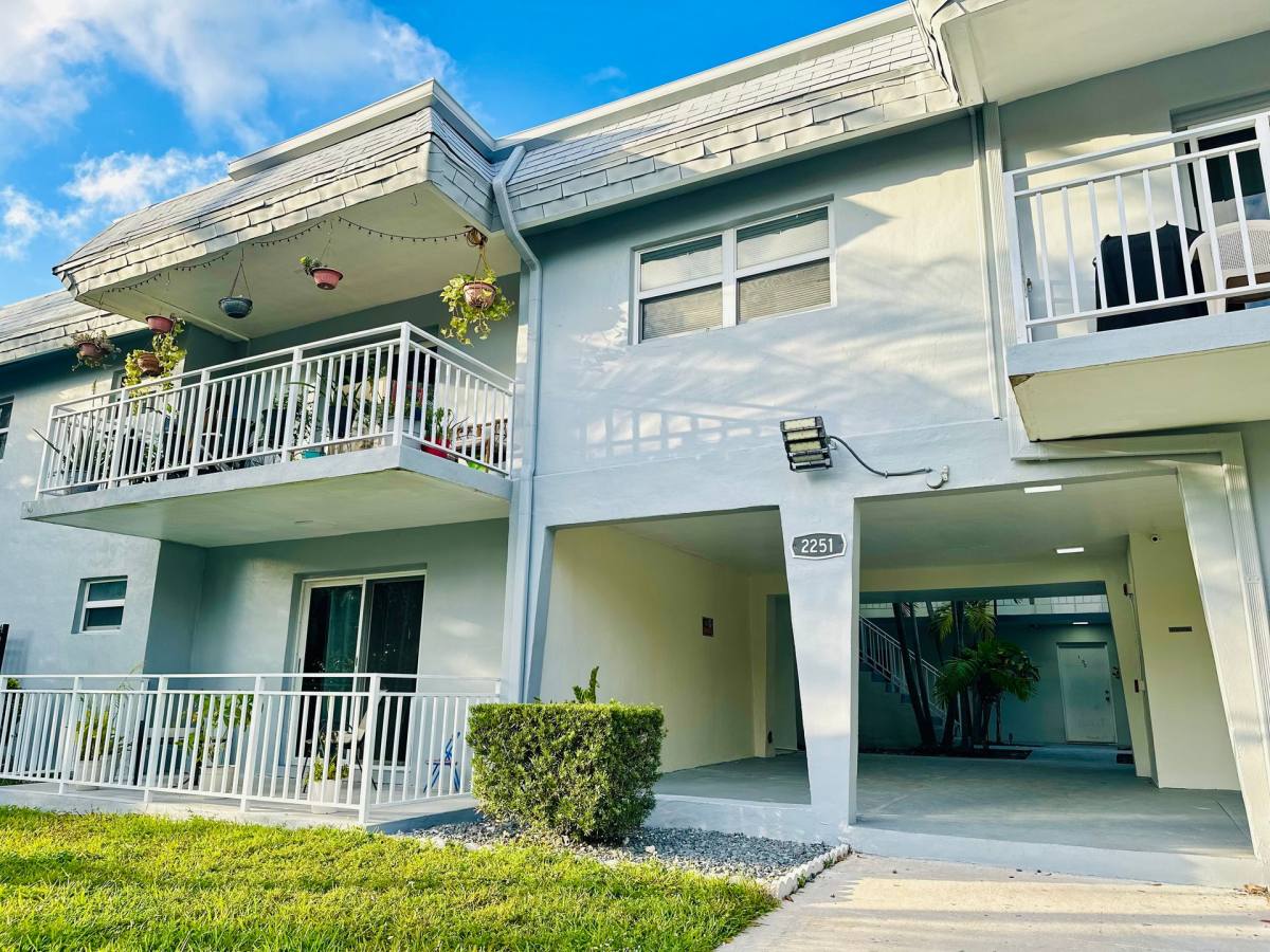 Apartment for rent at 2251 NE 170 St, North Miami Beach, FL 33160