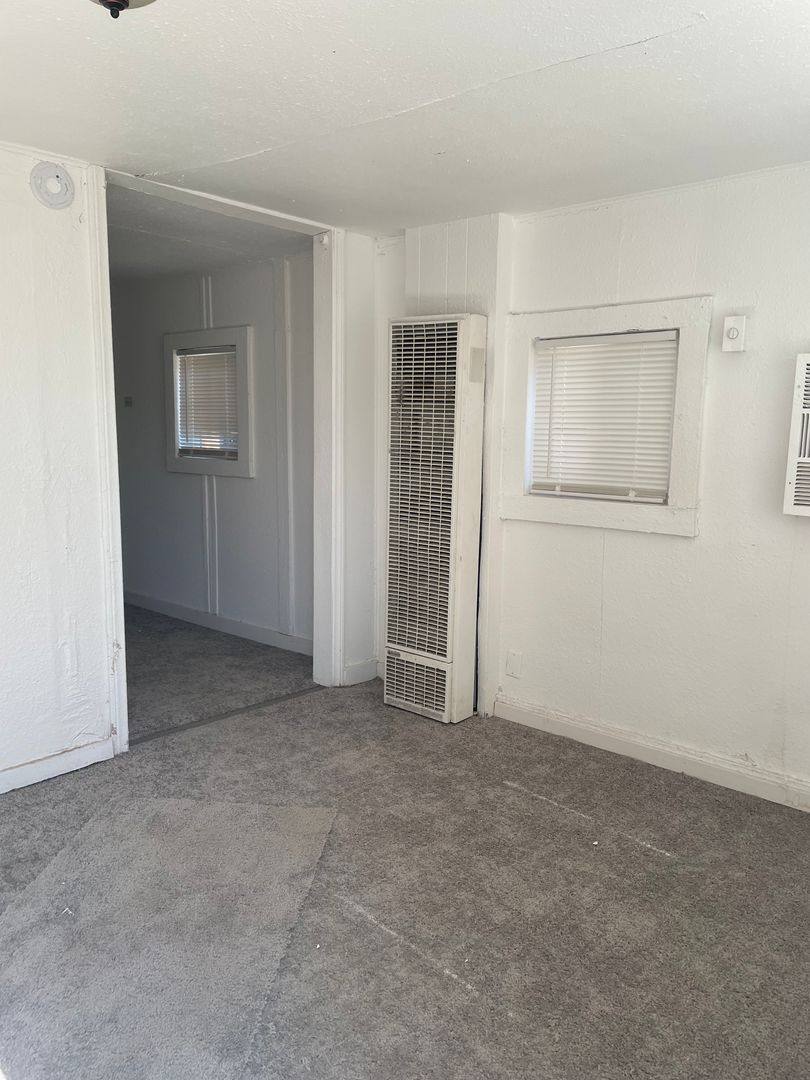 Apartment for rent at 210 Beardsley Ave, Bakersfield, CA 93308