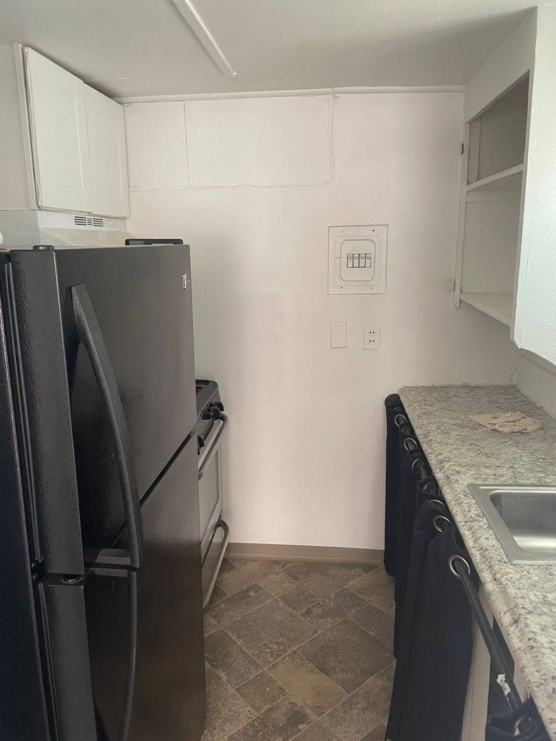 Apartment for rent at 210 Beardsley Ave, Bakersfield, CA 93308