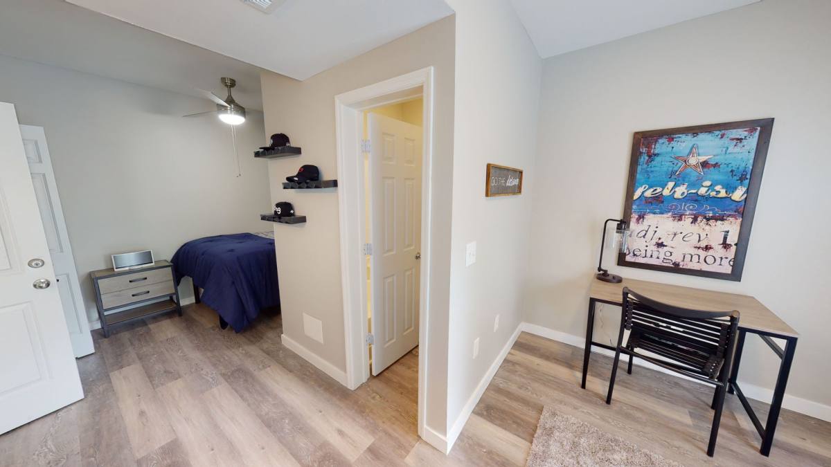 Apartment for rent at 400 Putnam Dr, Tallahassee, FL 32301
