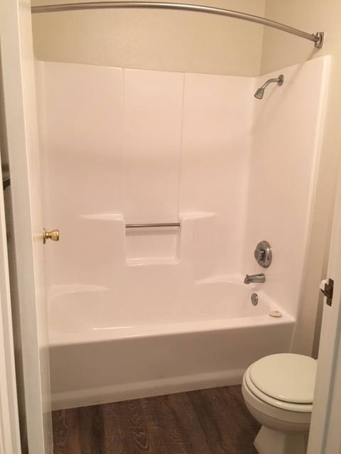 Apartment for rent at 333 E Cinnamon Dr, Lemoore, CA 93245