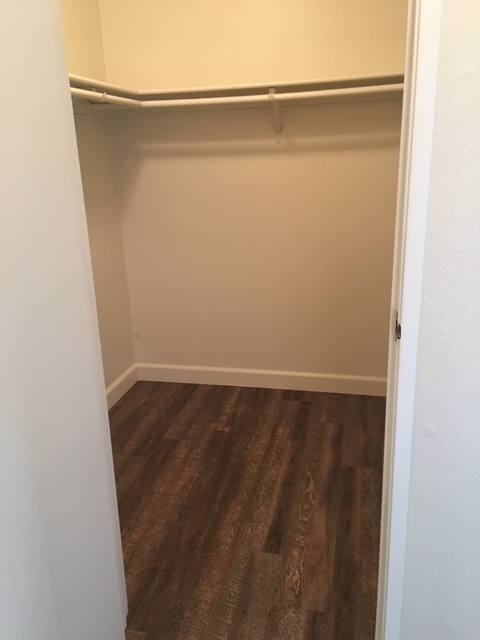Apartment for rent at 333 E Cinnamon Dr, Lemoore, CA 93245