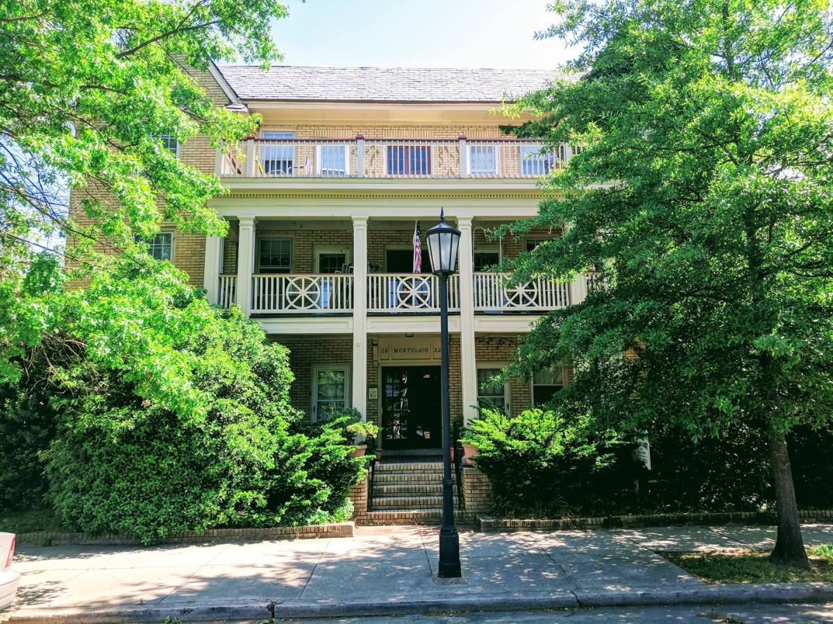 Apartment for rent at 2832 Monument Ave, Richmond, VA 23221