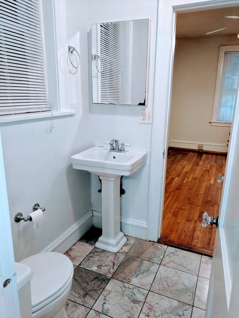 Apartment for rent at 2832 Monument Ave, Richmond, VA 23221