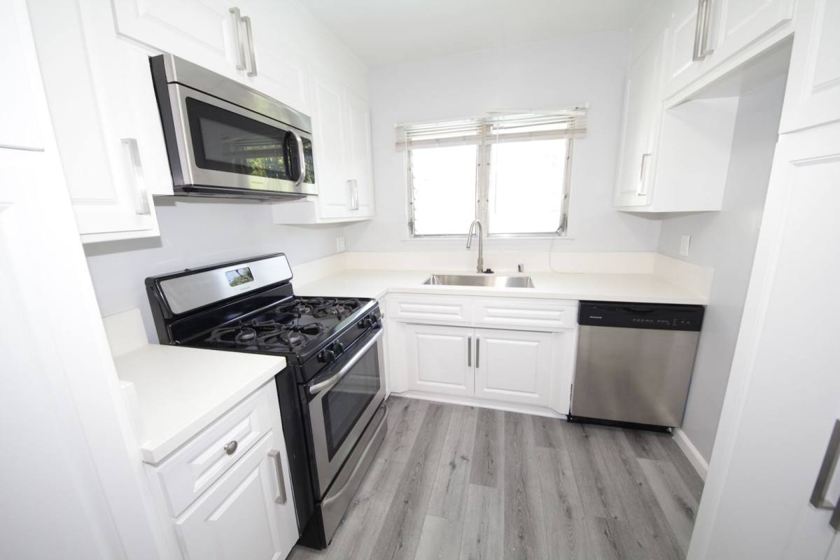 Apartment for rent at 8221 De Longpre Ave, Los Angeles, CA 90046