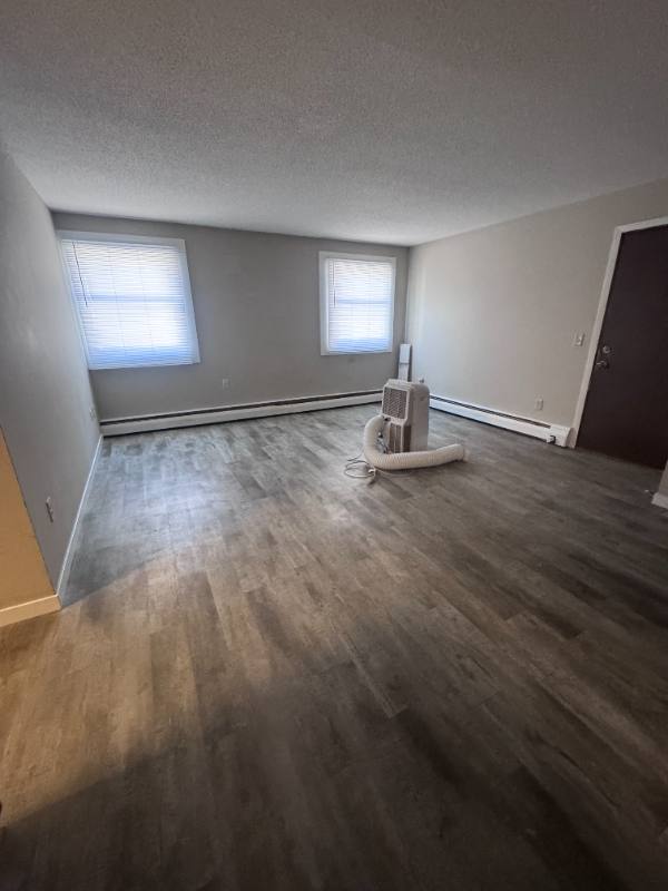 Apartment for rent at 11 Glen St NW #8, Hutchinson, MN 55350