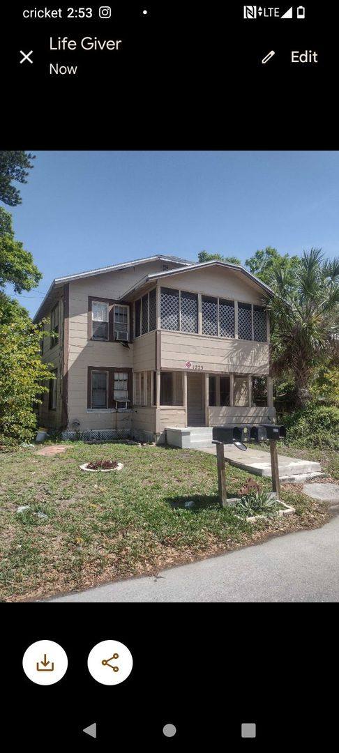 Apartment for rent at 1223 17th St W, Bradenton, FL 34205
