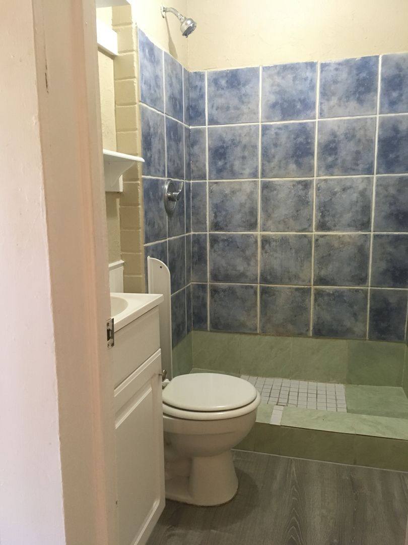 Apartment for rent at 1223 17th St W, Bradenton, FL 34205