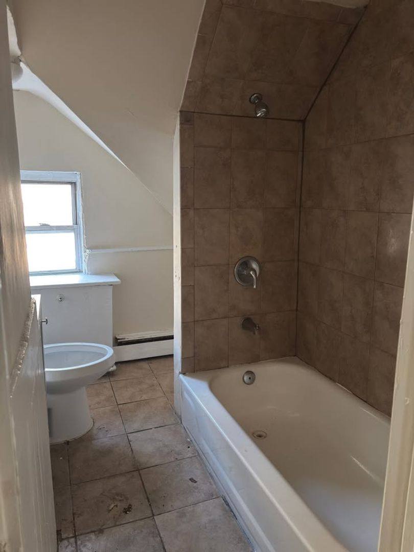 Apartment for rent at 356 Hamilton, Paterson, NJ 07501