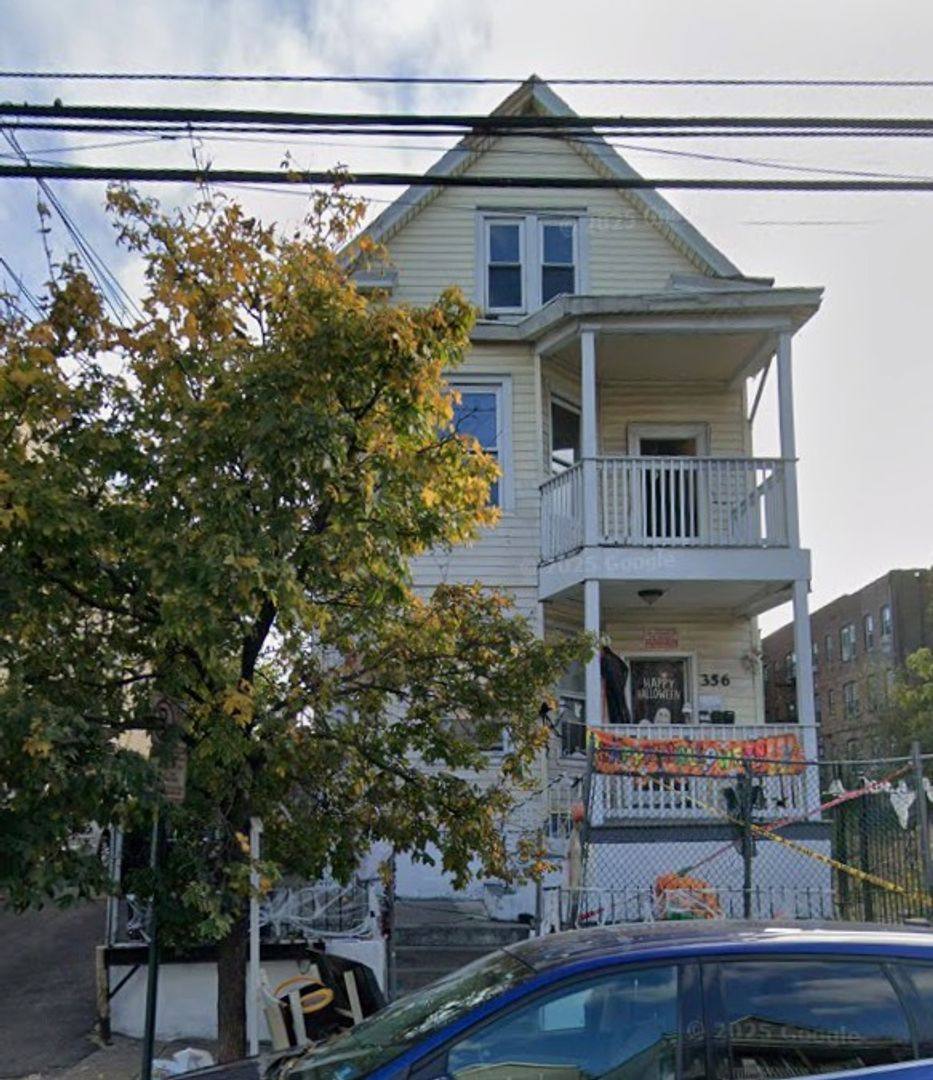 Apartment for rent at 356 Hamilton, Paterson, NJ 07501
