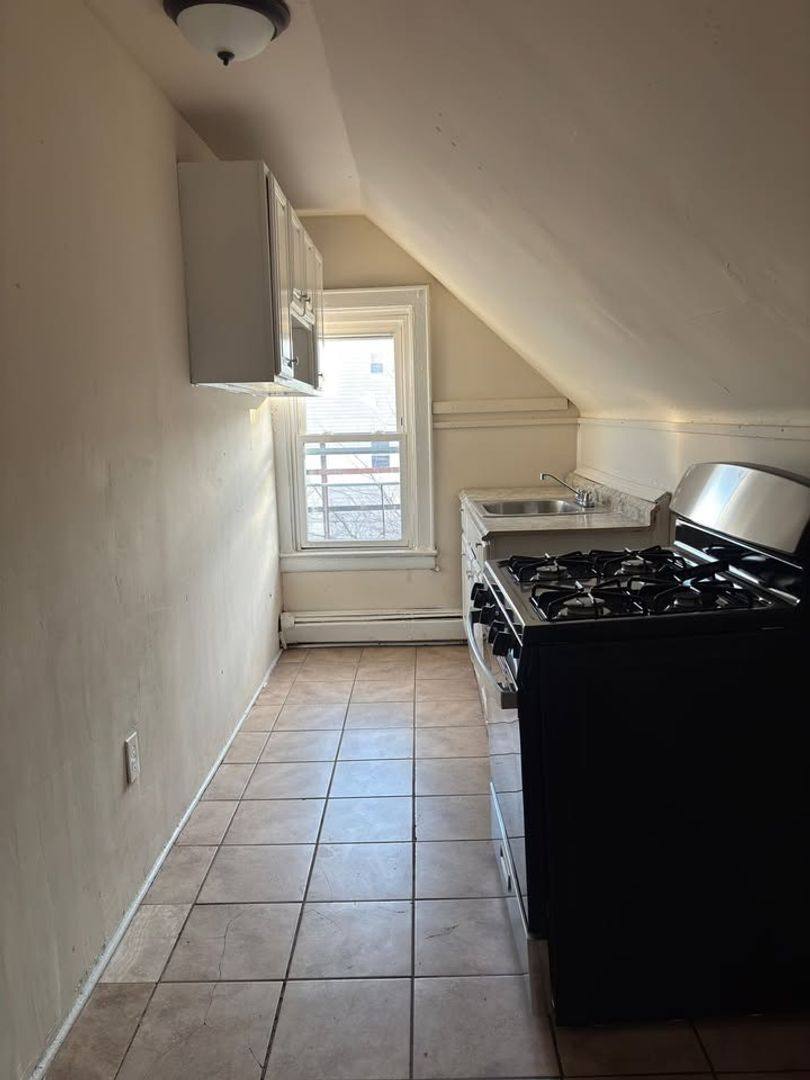 Apartment for rent at 356 Hamilton, Paterson, NJ 07501