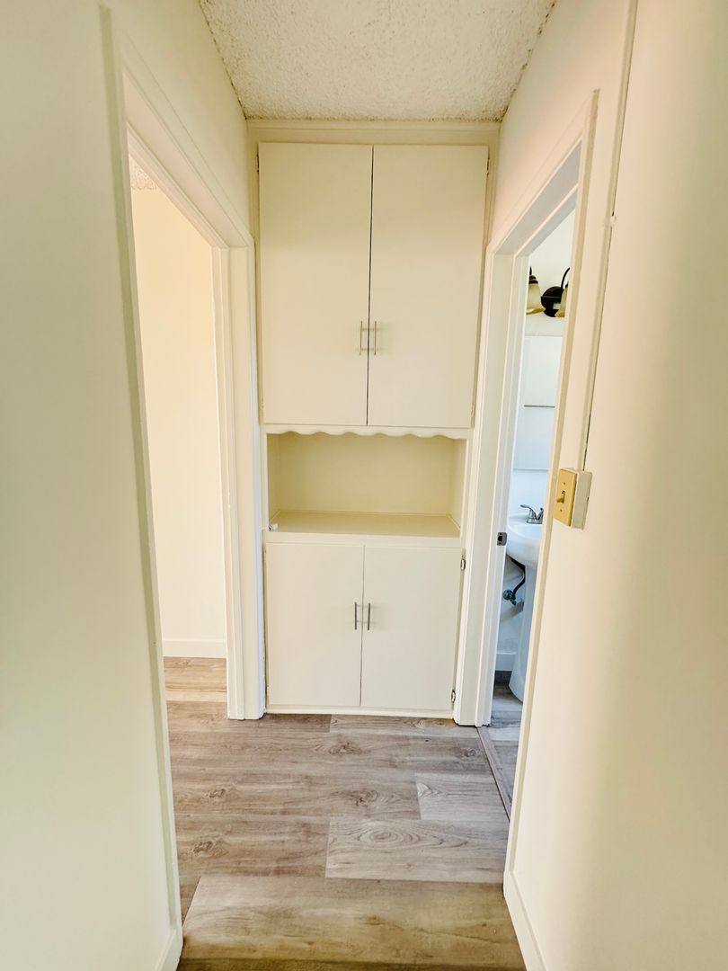 Apartment for rent at 1049 N Mariposa Ave, Los Angeles, CA 90029